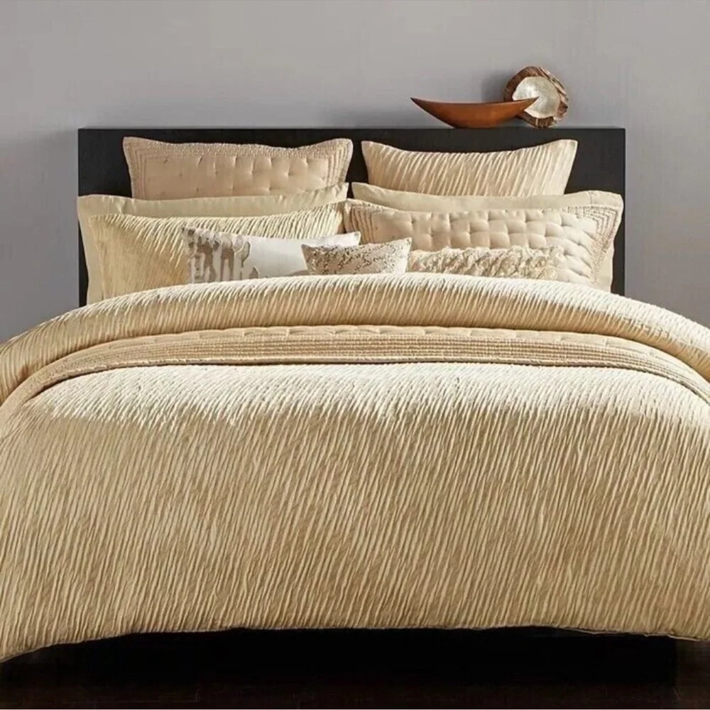 Donna Karan Home Gold Dust Standard/Queen Sham